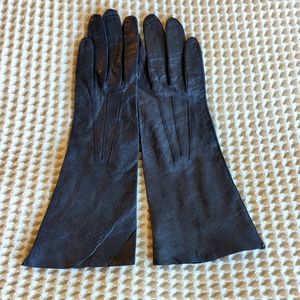 Beautiful navy blue leather gloves